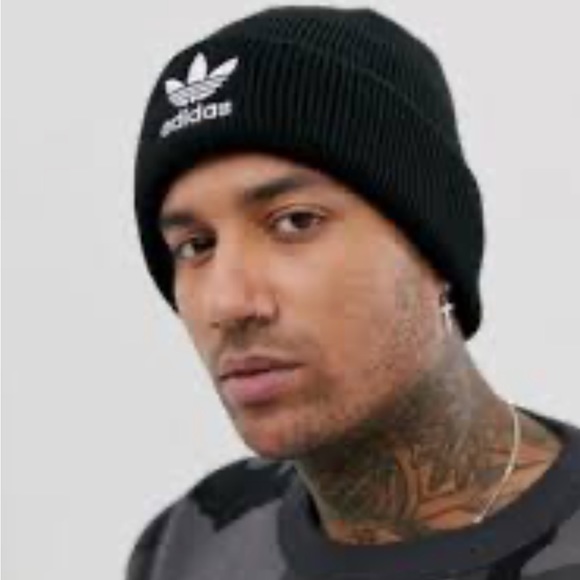 Adidas 2 pc Winter knit Hats Mans/Woman’s Color Black and Grey - Picture 3 of 8